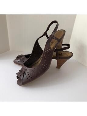 Seychelles - high heeled sling back in brown leather size 9